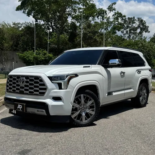 Toyota Sequoia Capstone 2025