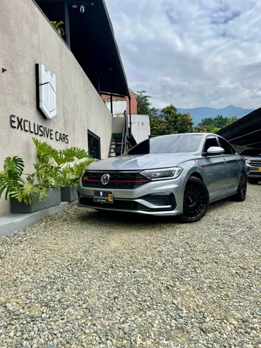 VOLKSWAGEN JETTA GLI blindado 2