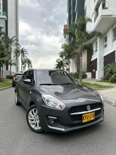 SUZUKI SWIFT 2022 HÍBRIDO FULL