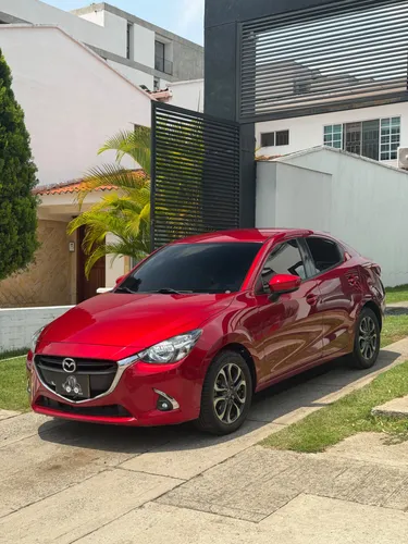 Mazda 2 Touring Sedan 2020
