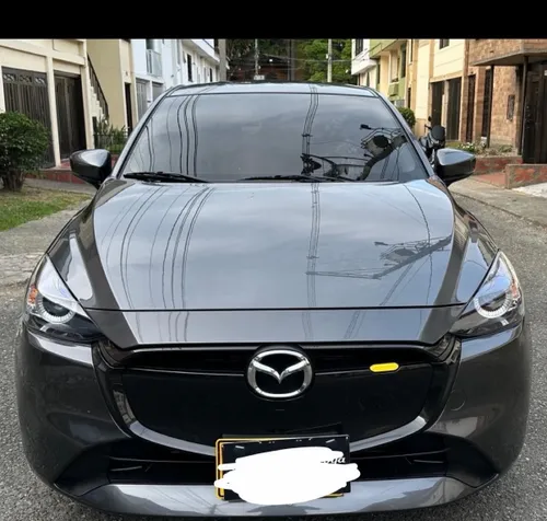 Mazda 2 Touring Sedan Automático