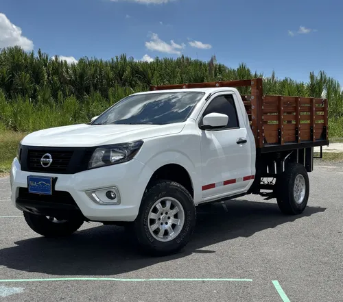 Nissan Frontier np300