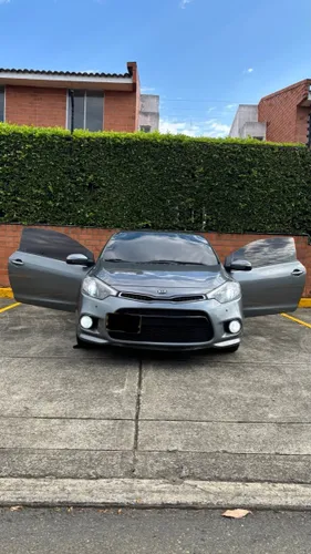 Kia Cerato Koup EX 2.0 Race 2016 - TOPE DE GAMA con Levas