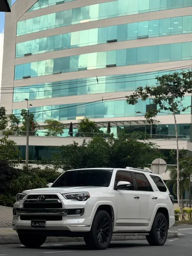 Toyota 4Runner Limited