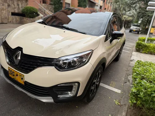 Renault Captur Instens Automática - 2018