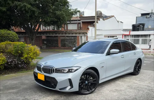BMW 330e Paquete M Hibrido