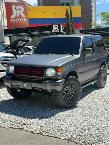 MITSUBISHI MONTERO HARDTOP 2011