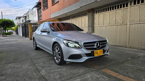 Mercedes benz C 180 blindado 2 plus 