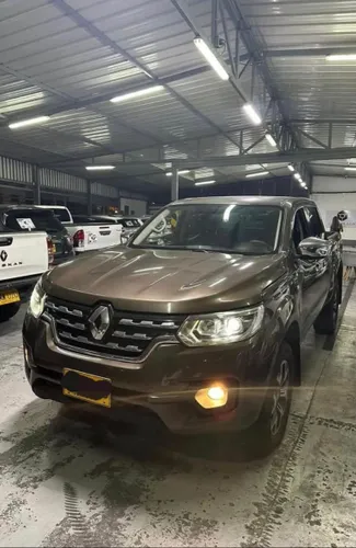 VENDO RENAULT ALASKAN 2017 4X4 DIESEL IMPECABLE MECÁNICA 97MIL KILÓMETROS