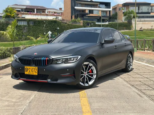 BMW 330i
