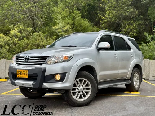 Toyota Fortuner Urbana 4x2 2015 59.000 KMS