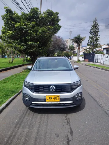 SE VENDE VOLSWAGEN T-CROSS TRENDLINE TURBO 1000CC