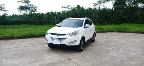HYUNDAI TUCSON IX35 GL USO FAMILIAR NO PUBLICA