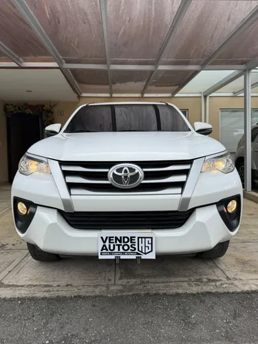 TOYOTA FORTUNER SW4 STREET 2018 2.7cc GASOLINA
