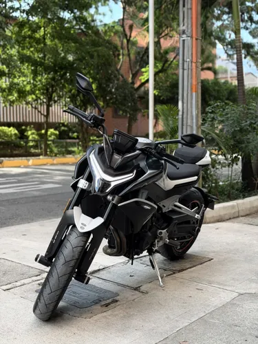 CF Moto NK800