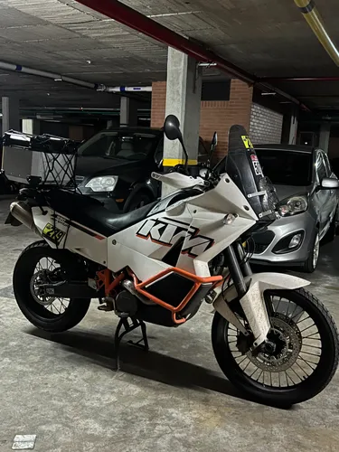 Moto KTM 990 Adventure 2013