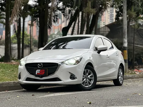 MAZDA 2 TOURING SEDAN 2020