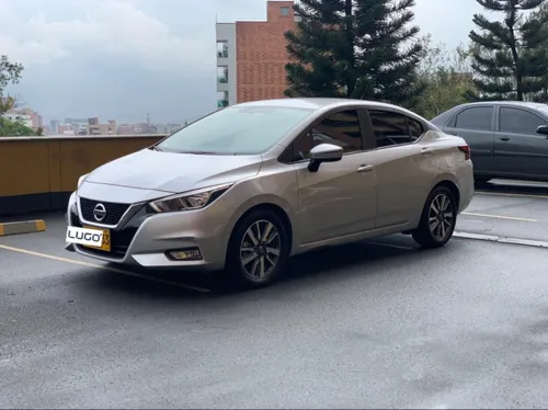 Nissan Versa Advance 2020