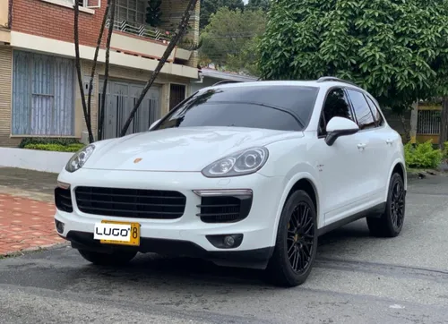 Porsche cayenne 2017