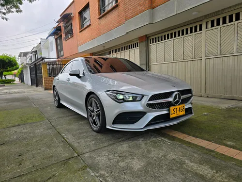 Mercedes benz cla 200