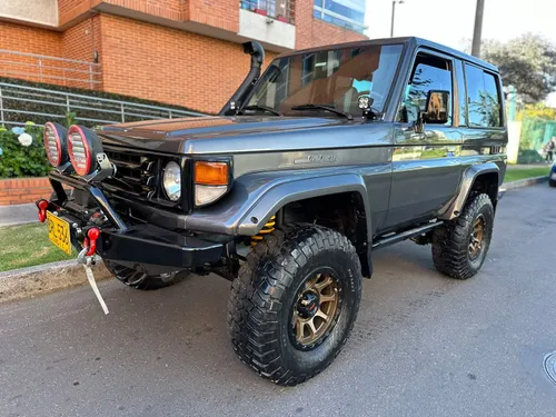 Toyota Land Cruiser 4x4 2005