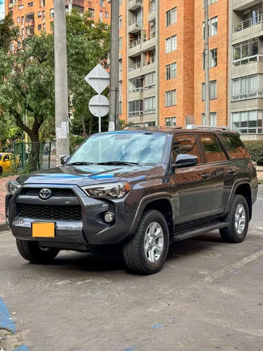 Toyota 4Runner SR5 2020