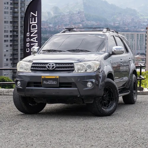 Toyota Fortuner 2.7 4x4 2010
