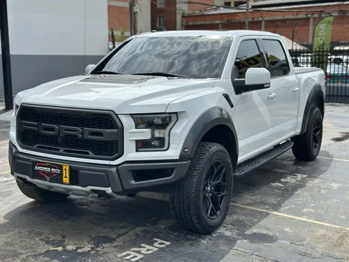 FORD F-150 RAPTOR