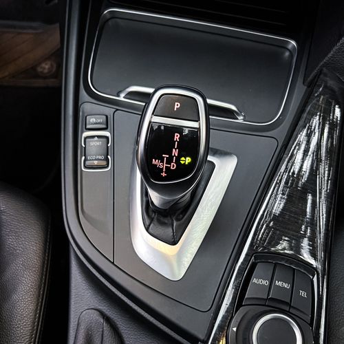 BMW 330i Luxury 2017