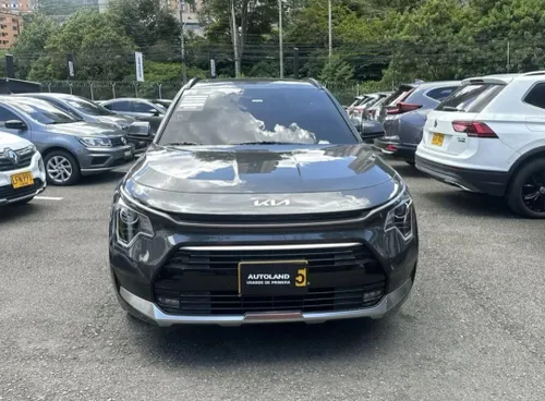 Kia Niro Vibrant 2025