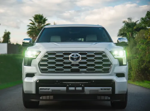TOYOTA SEQUOIA CAPSTONE 2025