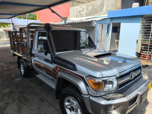 Land Cruiser vdj79