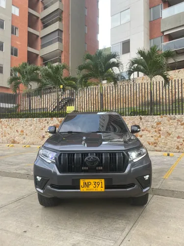 TOYOTA PRADO T-Xl