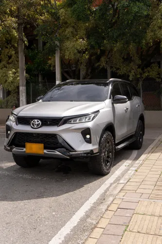 Toyota Fortuner 4x4 gasolina 4.0