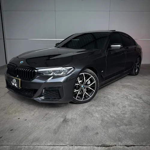 BMW 530i