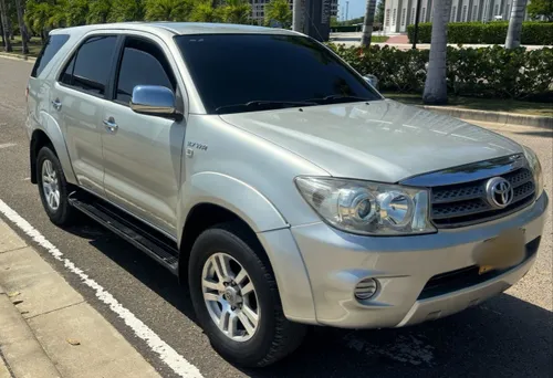 Toyota Fortuner Urbana 2.7 2011
