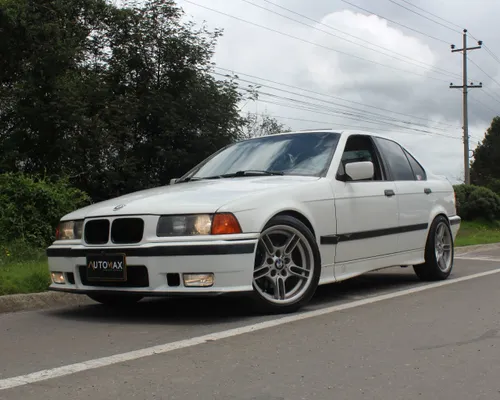 BMW 325 is MODELO 1994