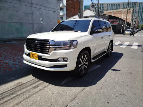 Toyota Lc200 Sahara Excalibur blindaje 2plus