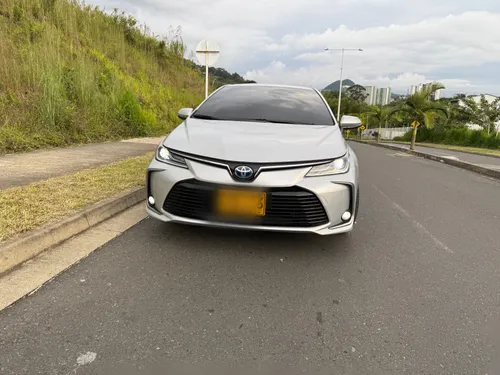 Se vende Toyota Corolla hbrido 2023