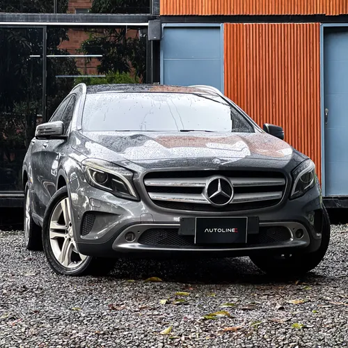 Mercedes Benz GLA 200 2015