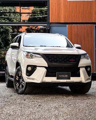 Toyota Fortuner Sreet SW4 2019