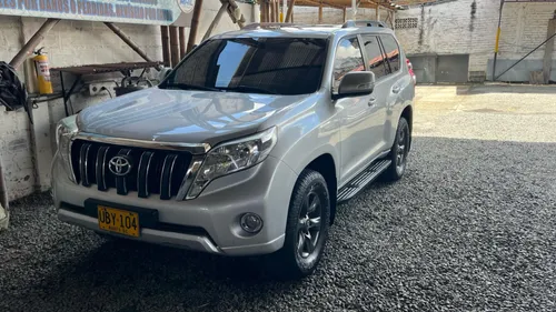 Toyota Prado TXL 4.0 gasolina modelo 2015 blindada 