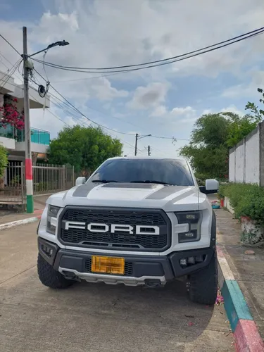 FORD F150 RAPTOR 
