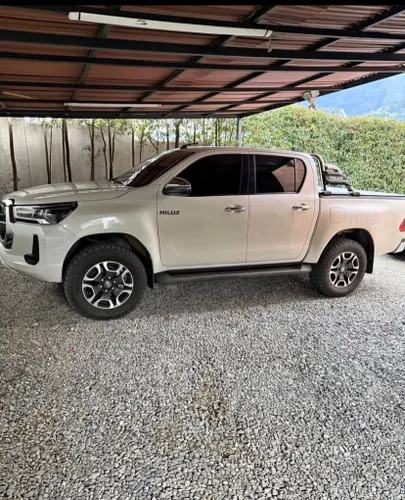 Toyota Hilux 2022 2.4 Diesel 