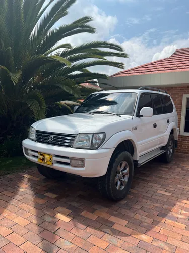 Toyota Prado Europea diesel blindada