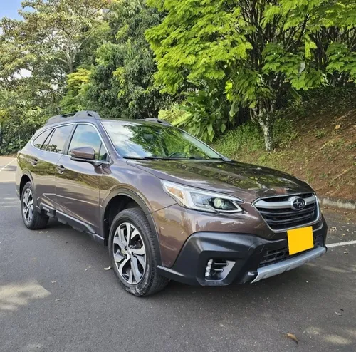 Subaru Outback  Limited Eyesight Turbo 4x4 Modelo 2021 nico dueo Transmisin Automtica  Lineartronic CVT Traccin en las cuatro ruedas Symmetrical All-WheelDrive All Wheel Drive XMode
