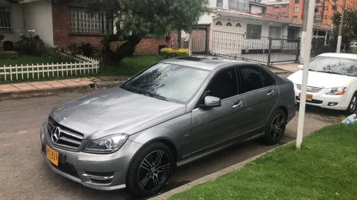 Mercedes Benz C200 1.8 Turbo AV pack de carroceria AMG excelente estado