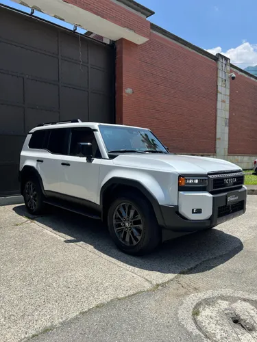 Toyota Prado LC250 Premium Hbrida 2025