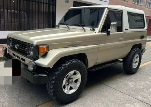Toyota Land Cruiser FJ 73 4.0 1992