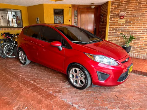 Ford fiesta SE 1.6 2012